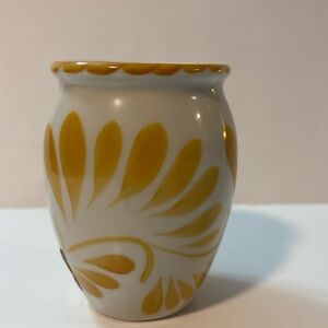 Pottery Barn Anfora Puebla Stoneware Cantarito Jar, Yellow New.